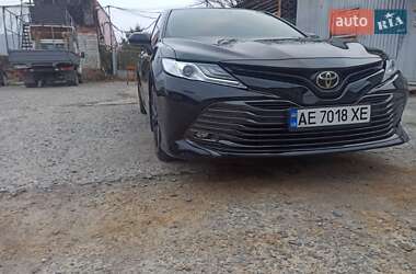 Седан Toyota Camry 2018 в Дніпрі