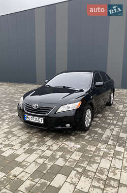 Седан Toyota Camry 2006 в Хмельницком