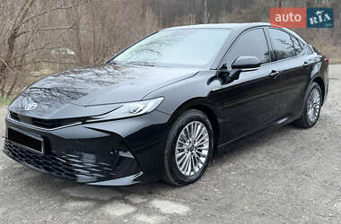 Седан Toyota Camry 2024 в Киеве