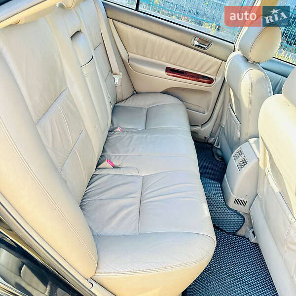 Седан Toyota Camry 2005 в Николаеве