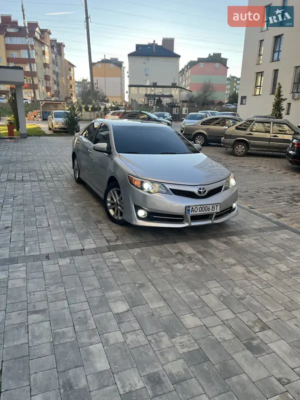 Toyota Camry 2011