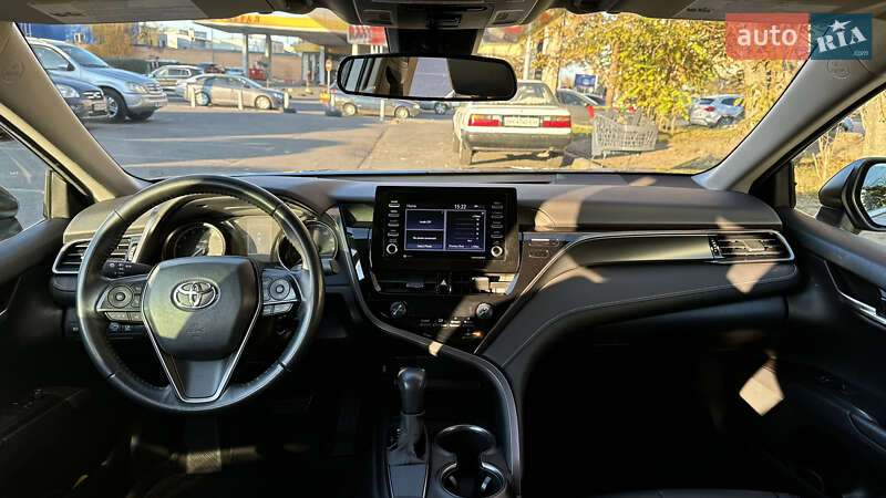 Седан Toyota Camry 2021 в Одесі