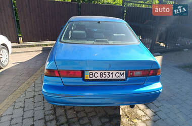 Седан Toyota Camry 2000 в Львове