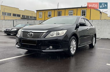 Седан Toyota Camry 2012 в Києві