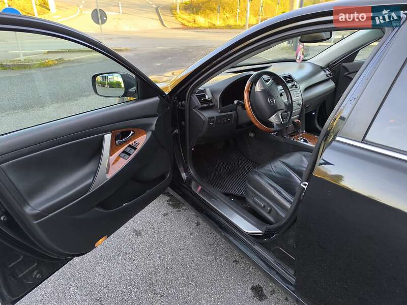 Седан Toyota Camry 2007 в Житомирі