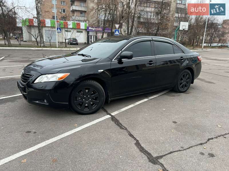 Седан Toyota Camry 2008 в Черкасах