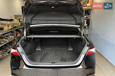 Седан Toyota Camry 2021 в Киеве