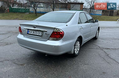 Седан Toyota Camry 2005 в Монастырище