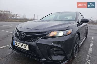 Седан Toyota Camry 2023 в Києві