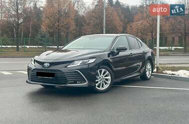 Седан Toyota Camry 2023 в Харкові