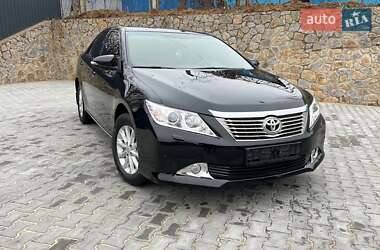 Седан Toyota Camry 2011 в Києві