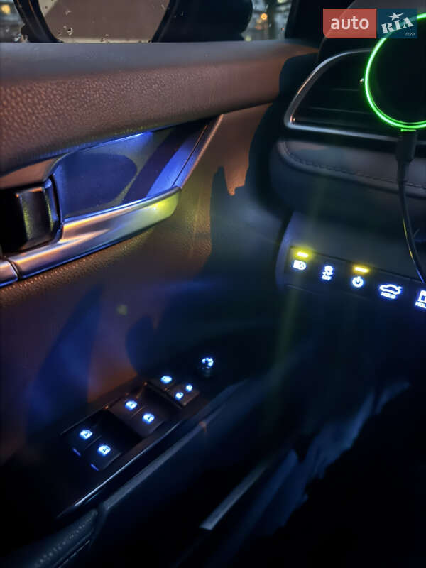 Седан Toyota Camry 2020 в Києві