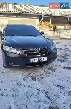 Седан Toyota Camry 2007 в Хороле