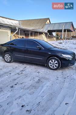 Седан Toyota Camry 2007 в Хороле