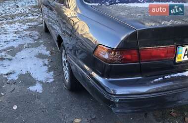 Седан Toyota Camry 1998 в Києві