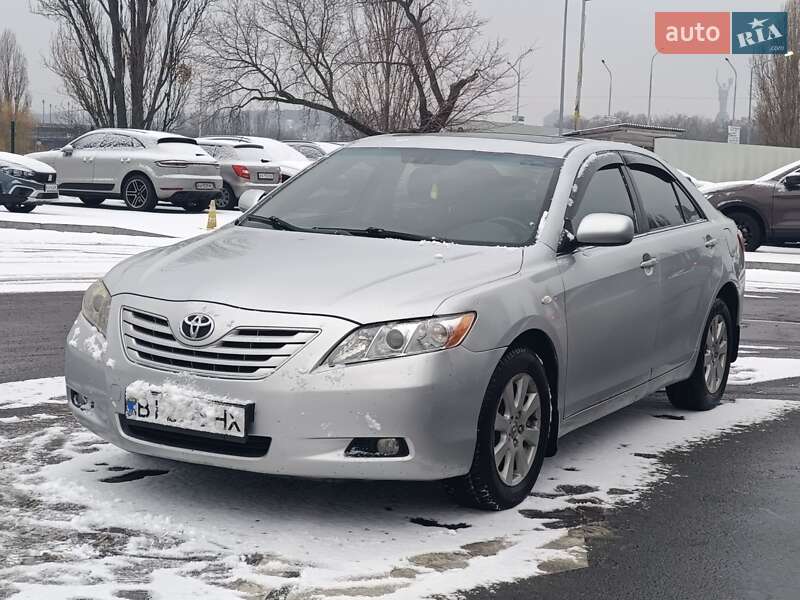 Седан Toyota Camry 2007 в Киеве