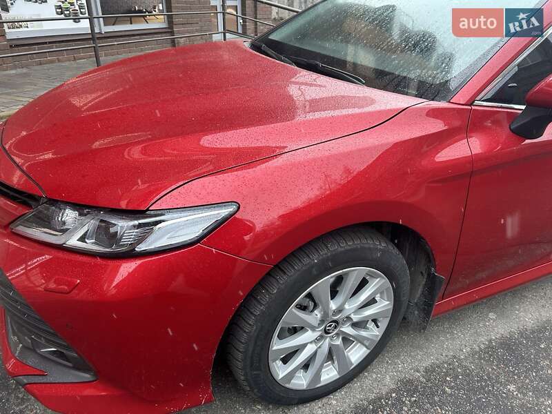 Седан Toyota Camry 2019 в Кременчуге