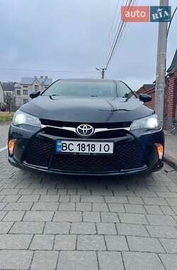 Седан Toyota Camry 2016 в Львові