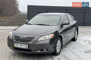 Седан Toyota Camry 2008 в Умані