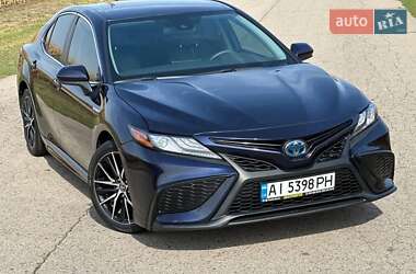 Седан Toyota Camry 2021 в Фастове