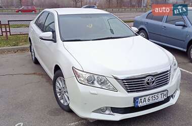 Седан Toyota Camry 2012 в Києві