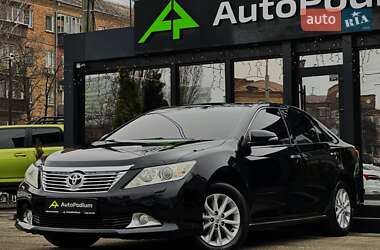 Седан Toyota Camry 2011 в Києві