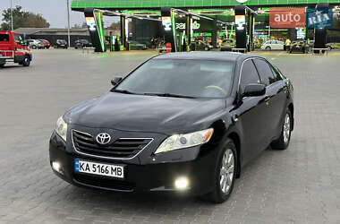 Седан Toyota Camry 2006 в Луцьку