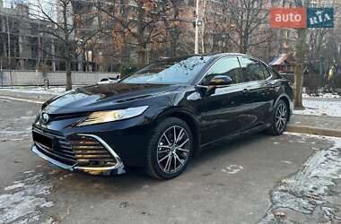 Седан Toyota Camry 2022 в Києві