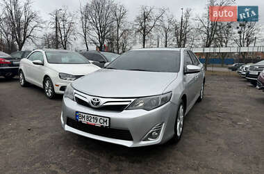 Седан Toyota Camry 2012 в Сумах