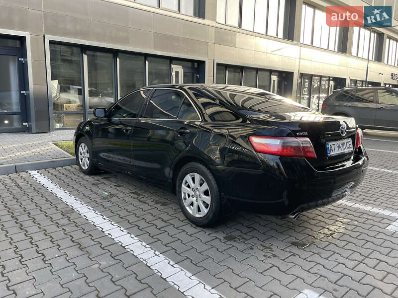 Седан Toyota Camry 2007 в Ивано-Франковске