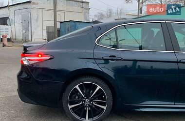 Седан Toyota Camry 2018 в Николаеве