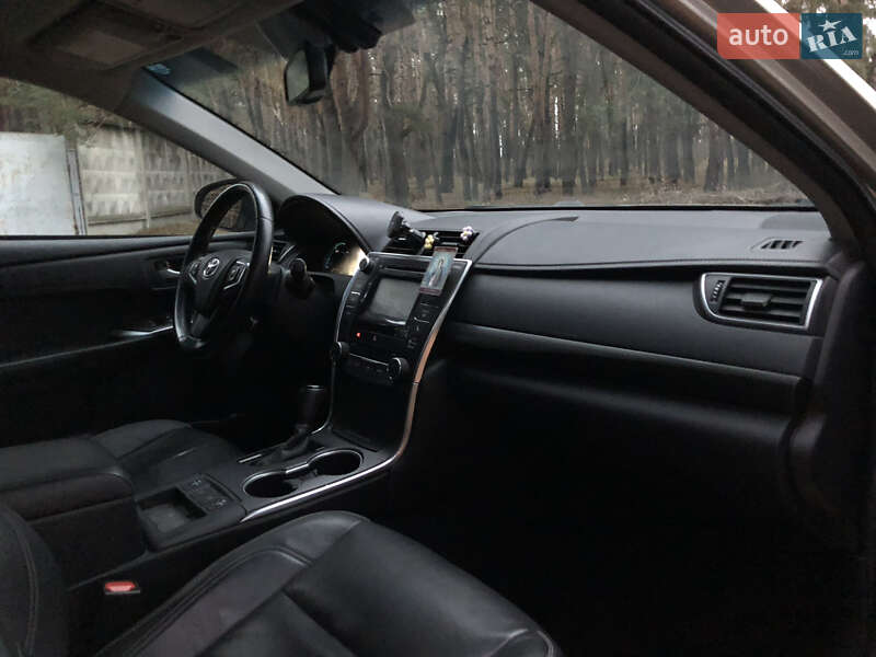 Седан Toyota Camry 2015 в Києві