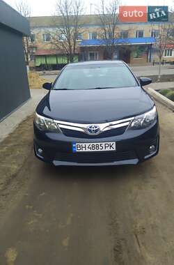 Седан Toyota Camry 2014 в Великій Михайлівці