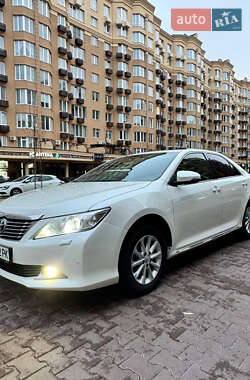 Седан Toyota Camry 2012 в Києві