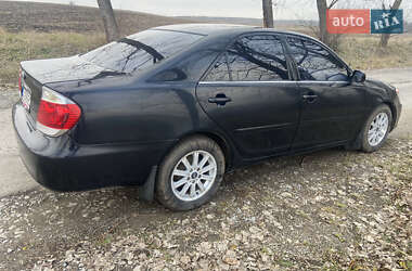 Седан Toyota Camry 2005 в Кельменцях