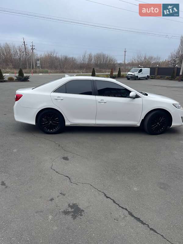 Седан Toyota Camry 2012 в Благовіщенську