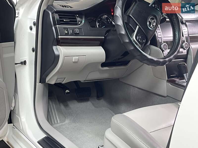 Седан Toyota Camry 2012 в Благовіщенську