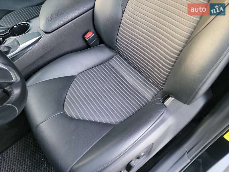 Седан Toyota Camry 2020 в Кременчуці