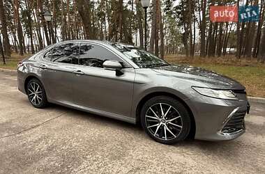 Седан Toyota Camry 2021 в Києві