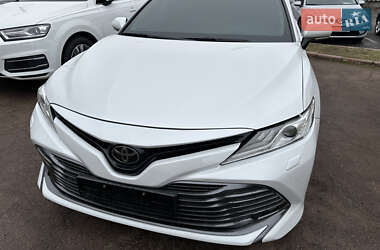 Седан Toyota Camry 2017 в Києві