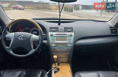 Седан Toyota Camry 2007 в Львові