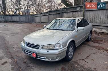 Седан Toyota Camry 2001 в Києві