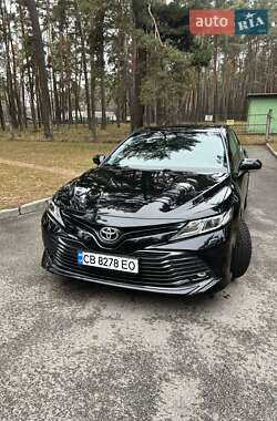 Седан Toyota Camry 2020 в Чернігові