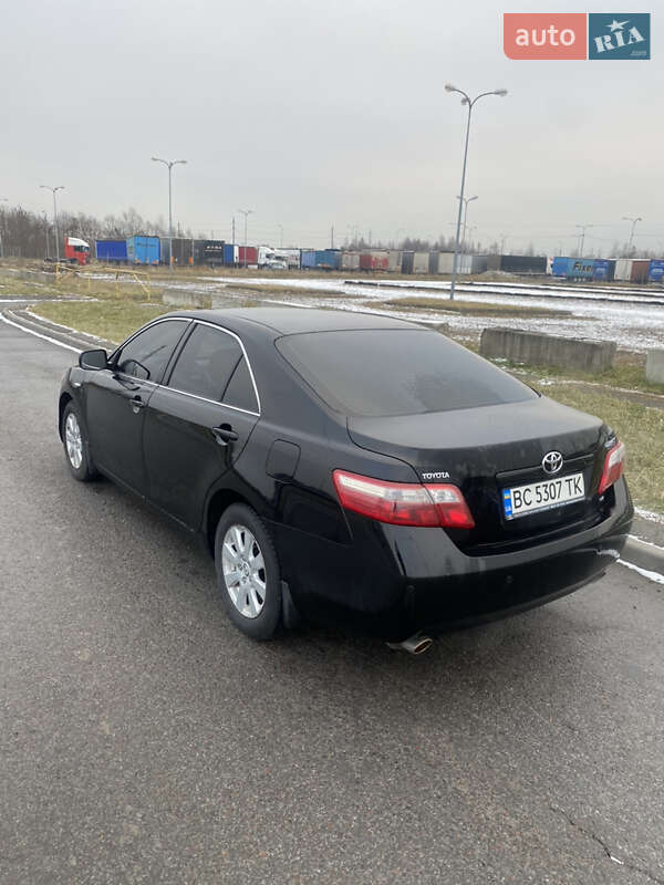 Седан Toyota Camry 2007 в Львове