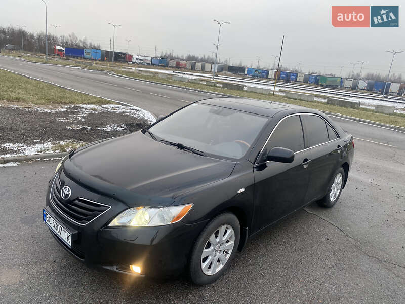 Седан Toyota Camry 2007 в Львове