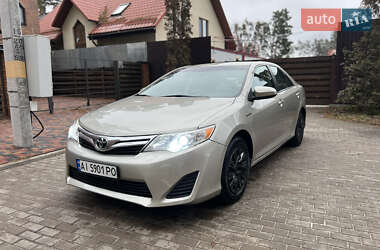 Седан Toyota Camry 2013 в Києві