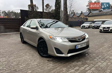 Седан Toyota Camry 2013 в Києві