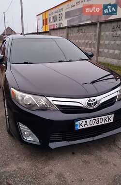 Седан Toyota Camry 2013 в Києві