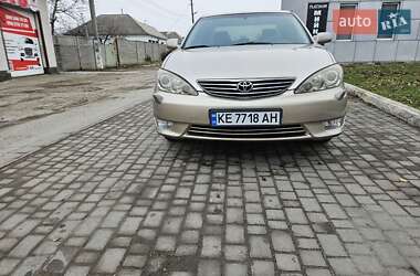 Седан Toyota Camry 2004 в Дніпрі