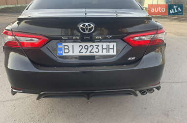 Седан Toyota Camry 2018 в Миргороде